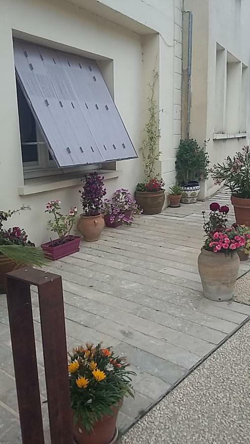 Le Dormeur Du Val Bed & Breakfast Le Mas-d'Agenais Exterior photo